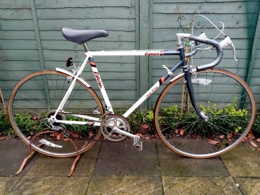 raleigh equipe road bike